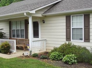 17 Broken Arrow Ct, Rydal, GA 30171