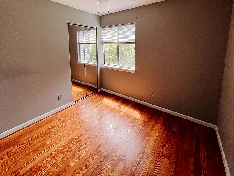 1440F Seneca Dr — Photo 5