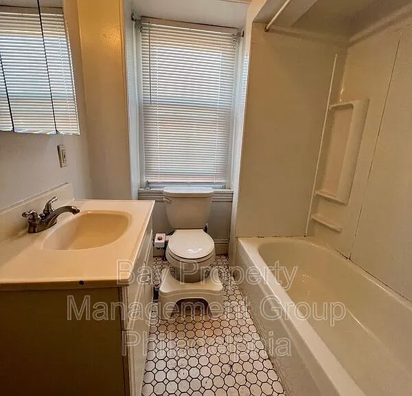 4007 Powelton Ave #3 — Photo 11