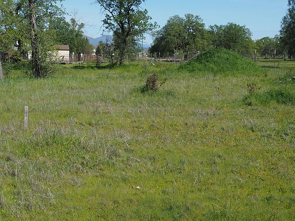 3rd image of 21752 Hidden Acres Rd