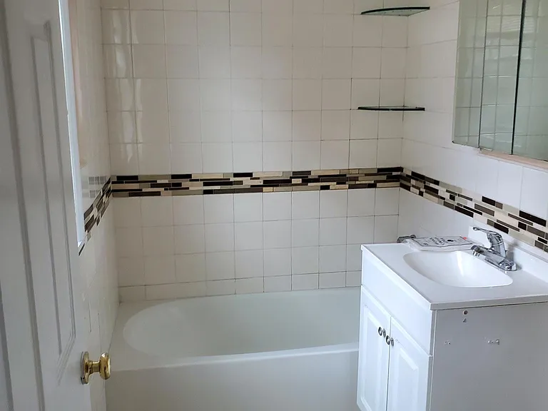 7002 Rising Sun Ave #C — Photo 2