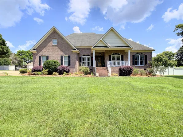 9 Montague Cir, Greenville, SC 29617