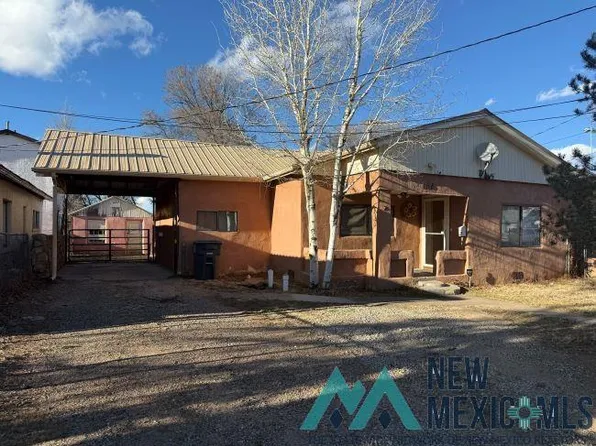 156 Independence Ave, Las Vegas, NM 87701