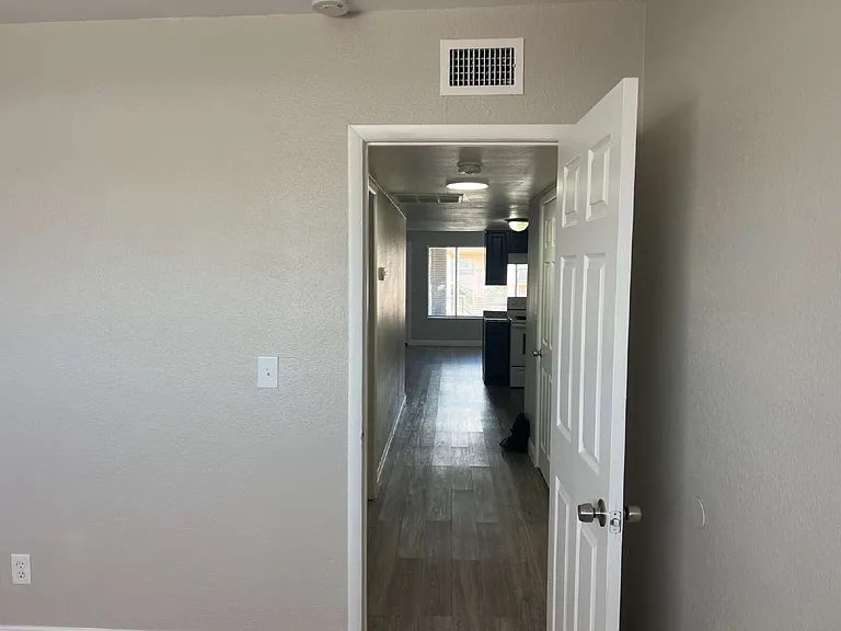 3101 E Carey Ave #4 — Photo 14