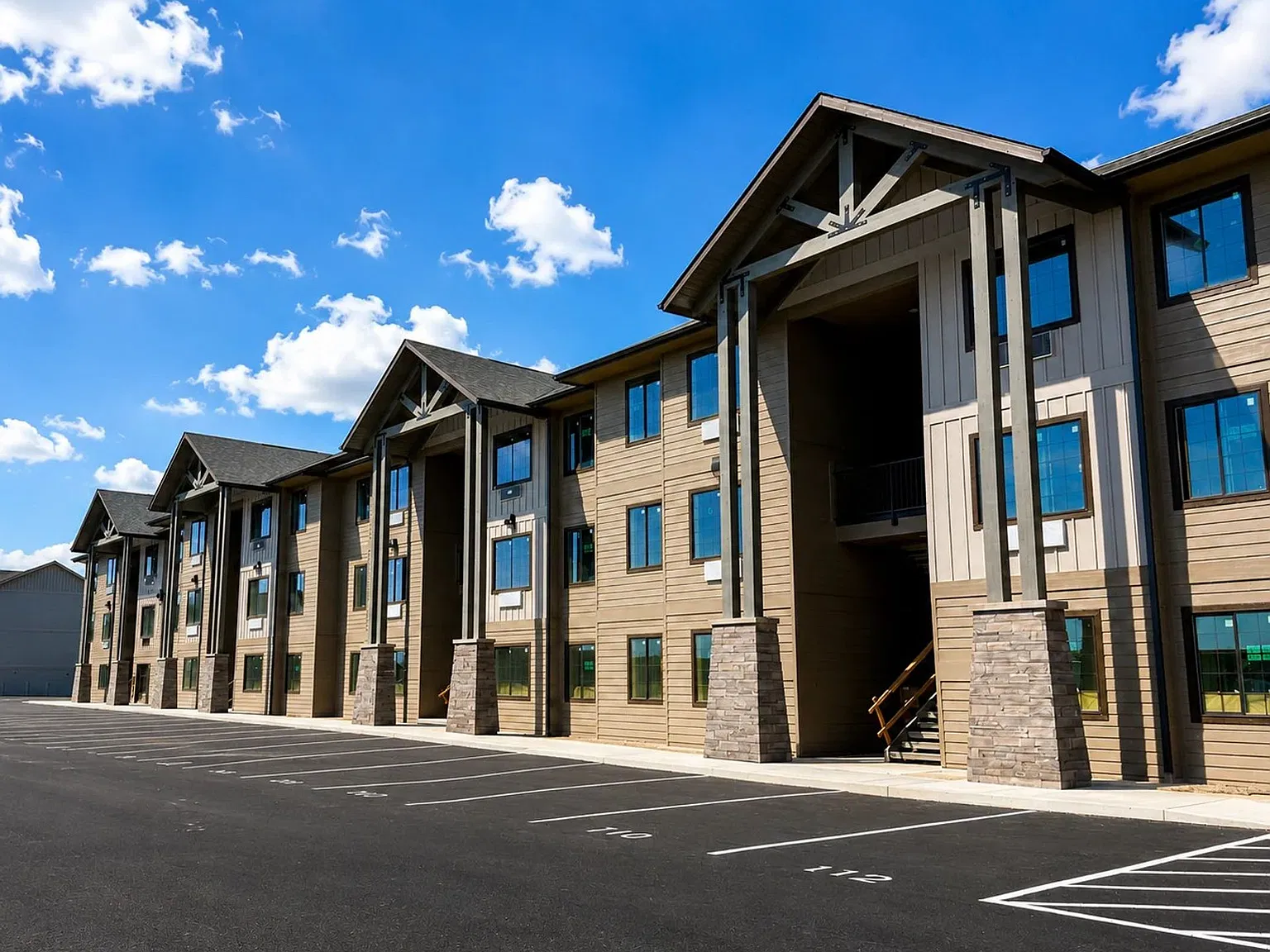 The Lodges Apartments in Sunnyside, WA — Photo 1