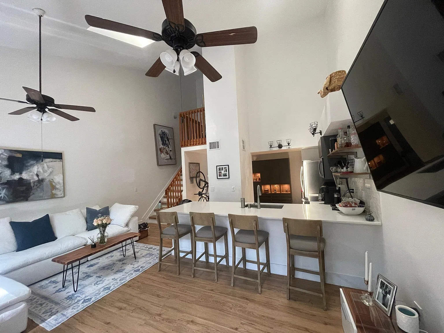 2 bed, 1320 sqft, $3,000 — Photo 3