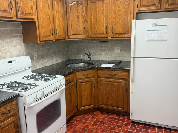 1830 Seabury Pl, Peekskill, NY 10566