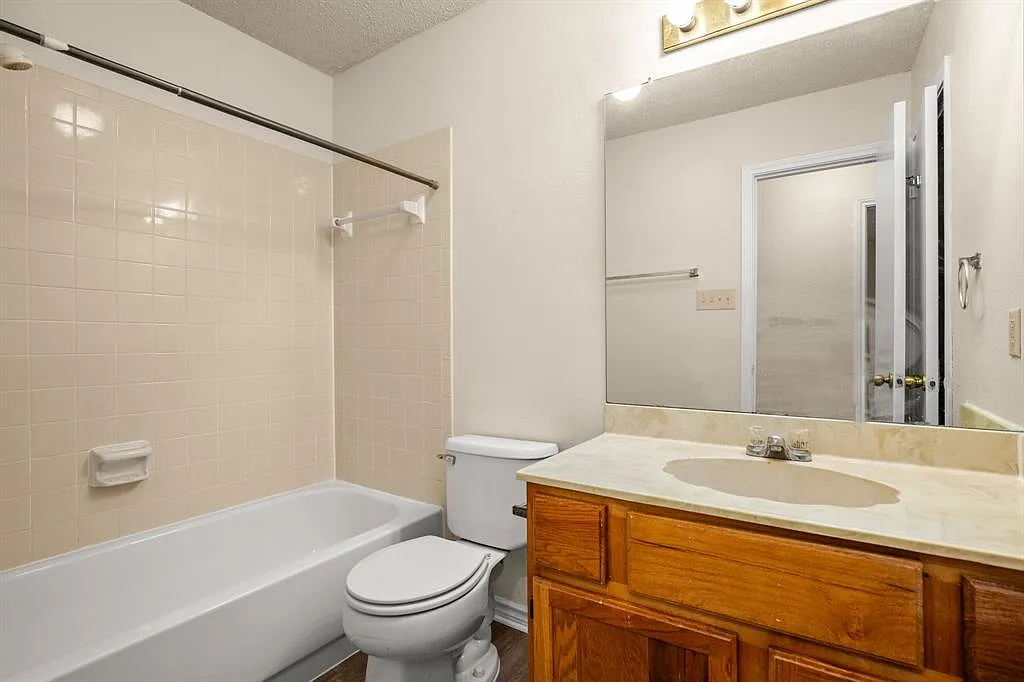 13309 Saddlebrook Trl — Photo 1