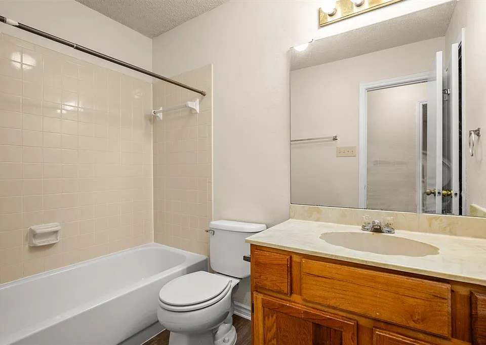13309 Saddlebrook Trl #A