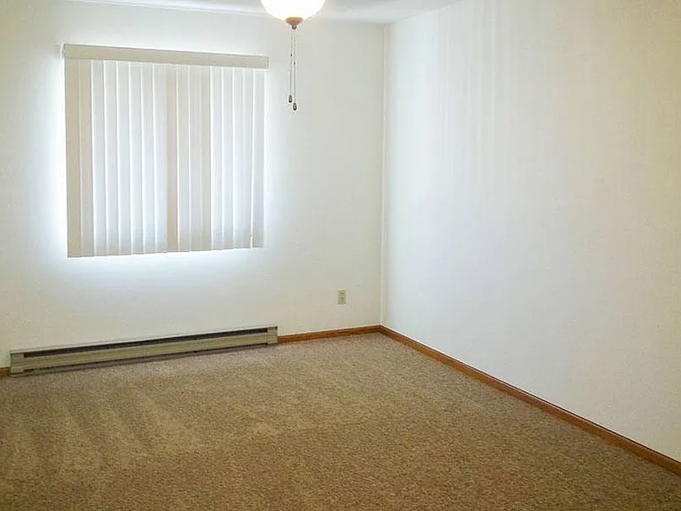 2937 Kensington Ln — Photo 13