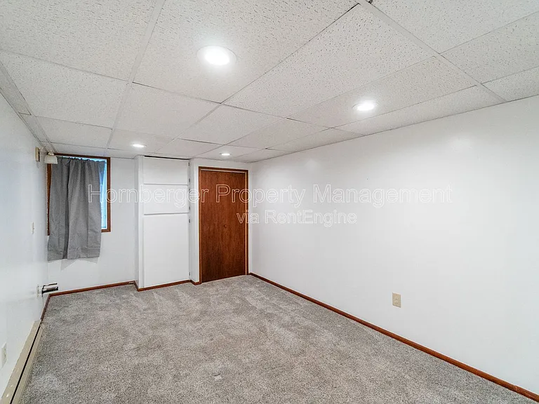 1407 W Spring Ln — Photo 15
