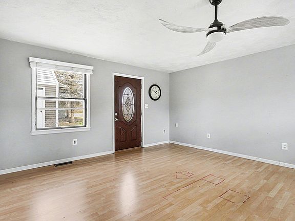 5th image of 573 River Rd