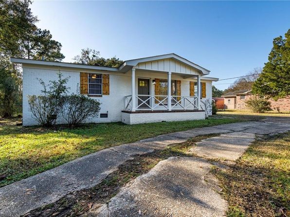 3005 Club House Rd, Mobile, AL 36605