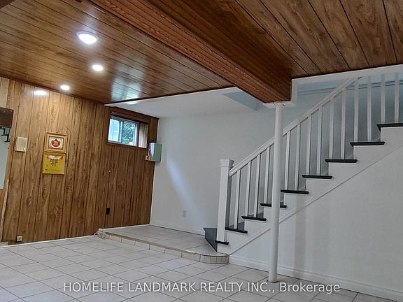 4th image of 100 Kingslake Rd