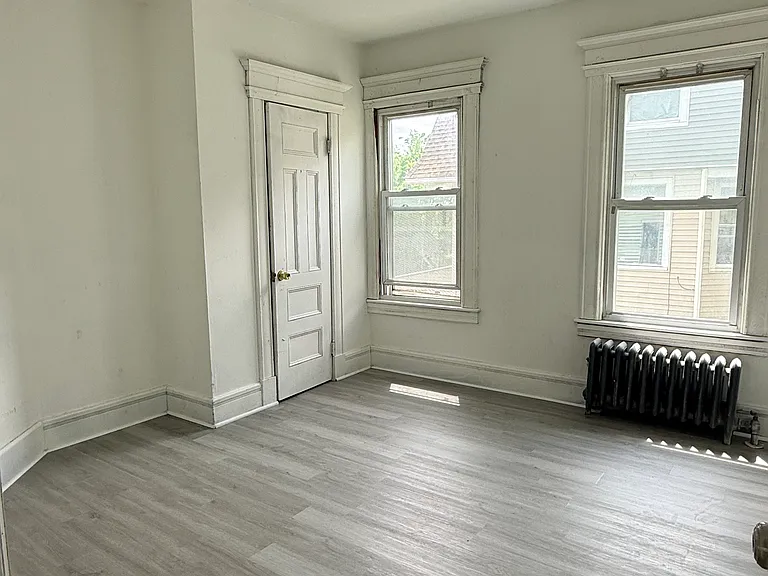 26 Huntington St #2 — Photo 10