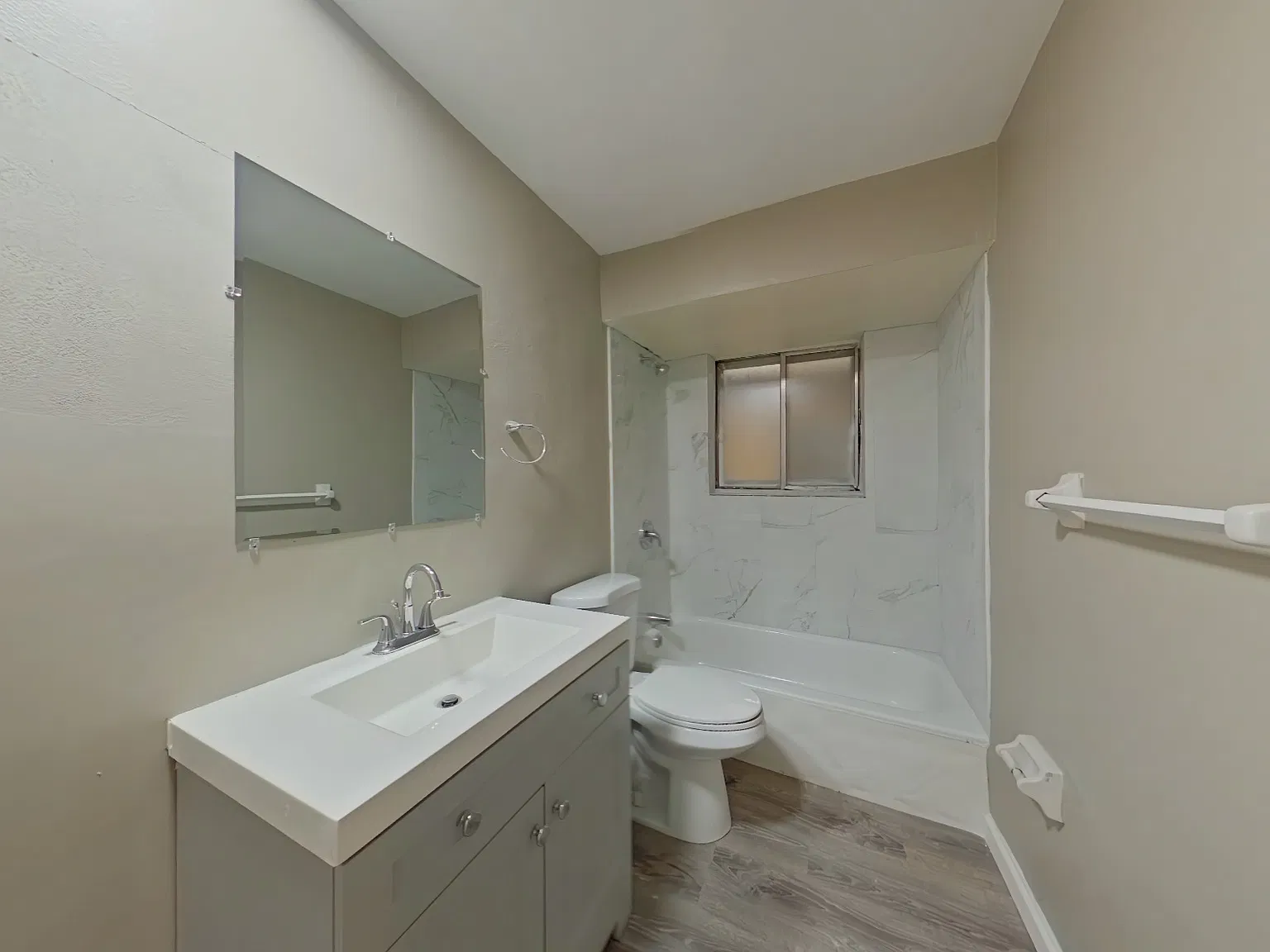 4304 Fairview Ave — Photo 3