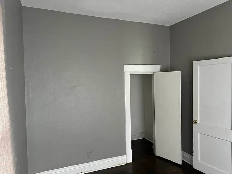 232 E Minneapolis Ave — Photo 10