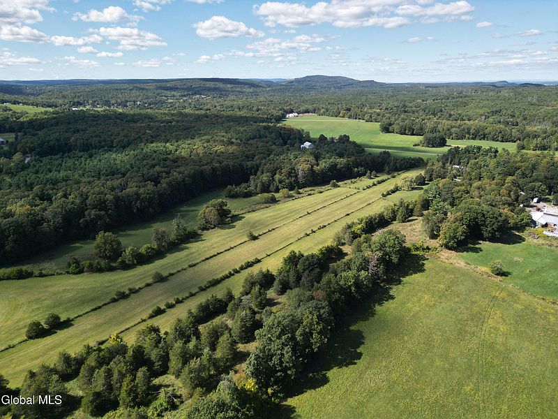 3rd image of 40 Rutkiewicz Road