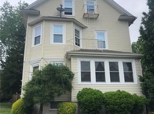 27 Winthrop St, Cranston, RI 02910