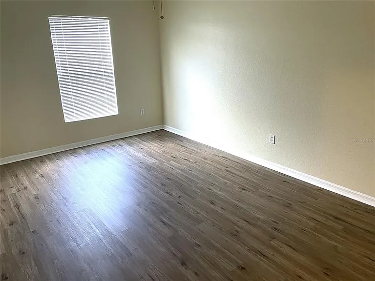 2498 Margaret Ln — Photo 7