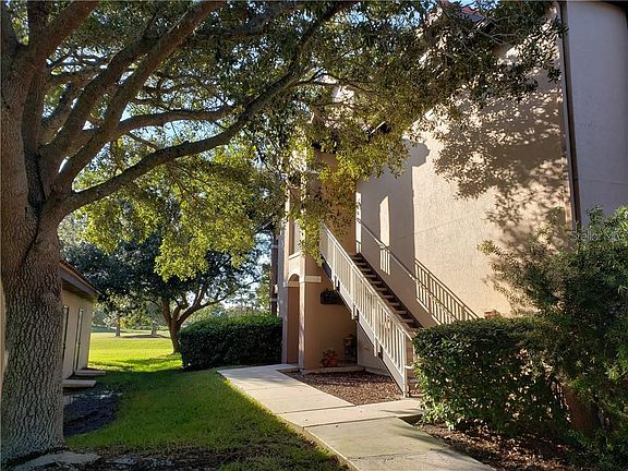 2nd image of 13917 Fairway Island Dr APT 921