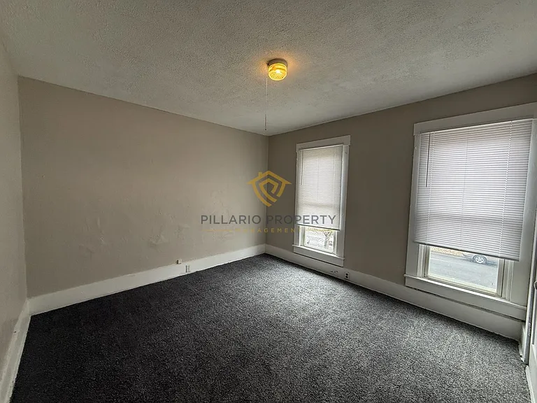 209-211 N 16th St — Photo 12