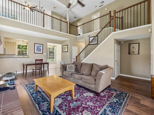6717 Wooddale Dr, Watauga, TX 76148