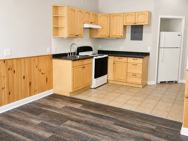 Lake Ripley Apartments — Photo 12
