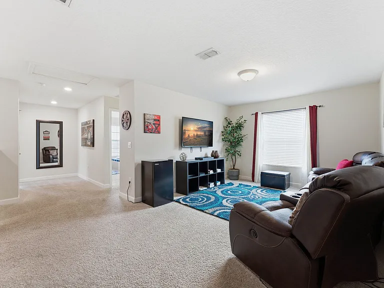 Kings Castle Cir — Photo 24