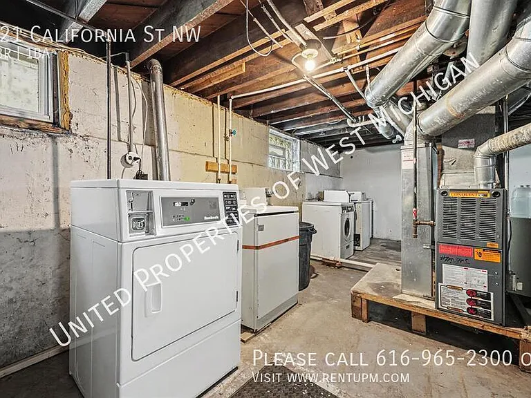 721 California St NW — Photo 15