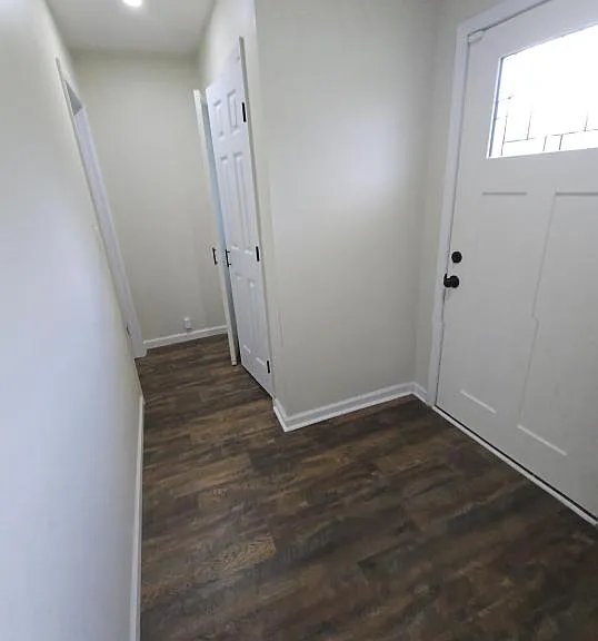 1852 Walker St — Photo 6