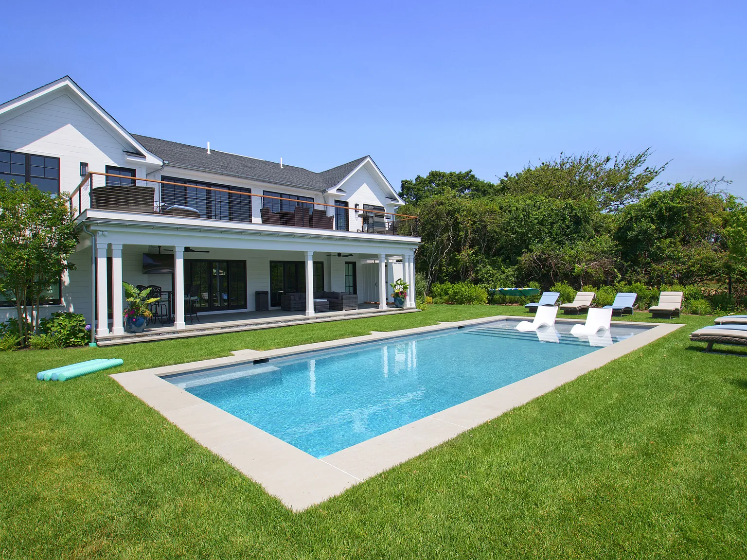 Stylish Montauk Beach Home with Ocean Views — Photo 3
