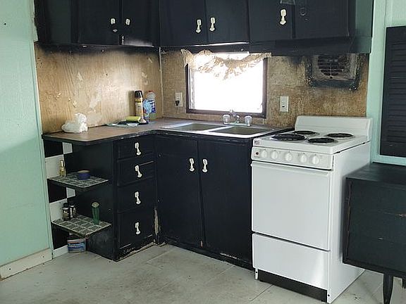3rd image of 11630 Hamlin Blvd #110