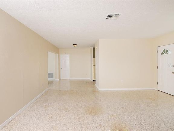 5th image of 2737 Wisteria Pl