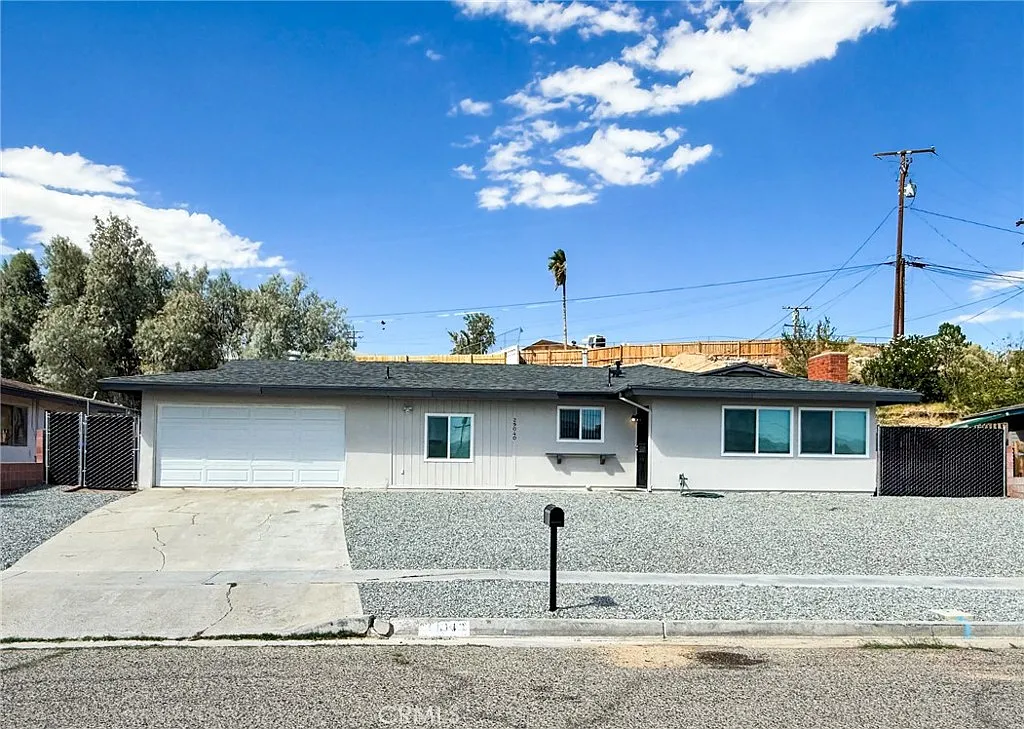 29040 Gabilan St photo 1