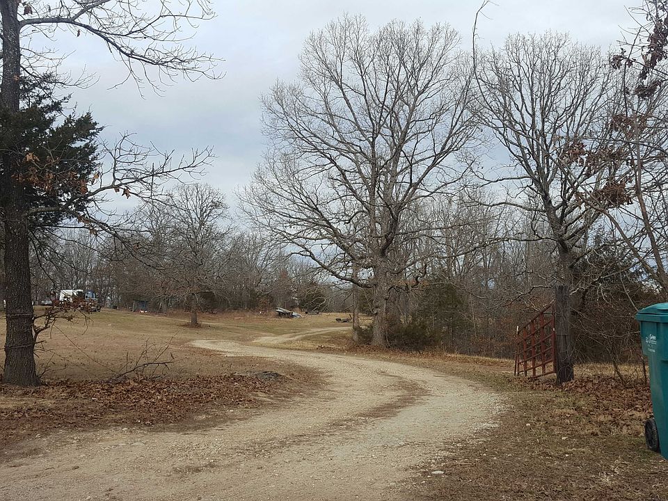 2nd image of 305 Liberty Rd