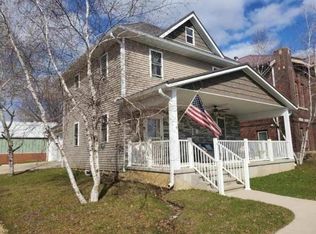 119 W Mission St, Strawberry Point, IA 52076