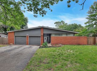 822 N Mission Rd, Wichita, KS 67206