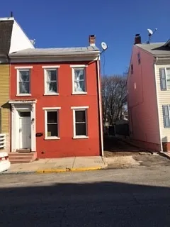 341 S Duke St — Photo 1
