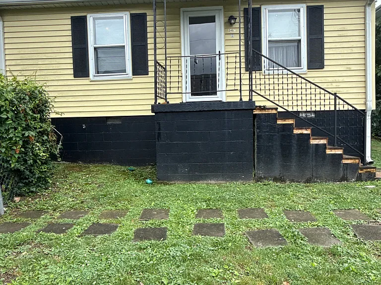 3407 Elkins Ave — Photo 1