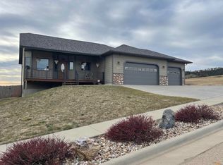 927 Gainsboro Dr, Rapid City, SD 57701