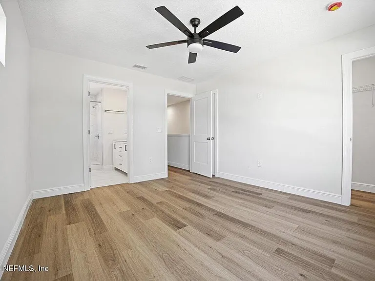 206 W Fox St — Photo 15