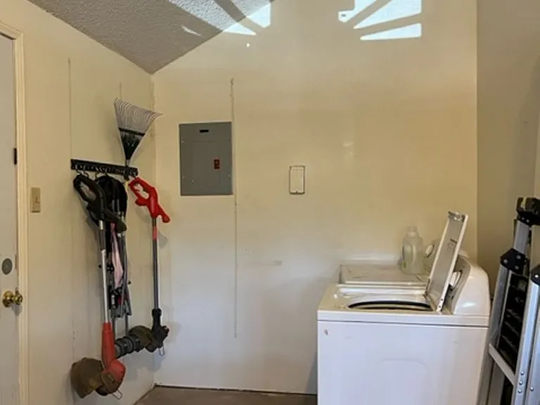 3431 Shenandoah Pl — Photo 18