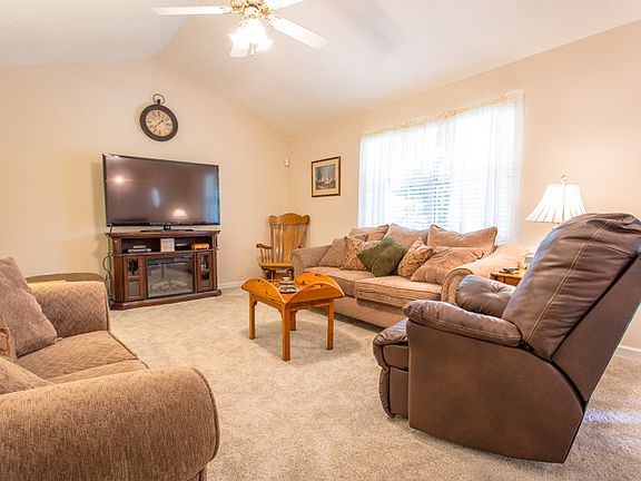 4th image of 6015 Wheatfield Dr