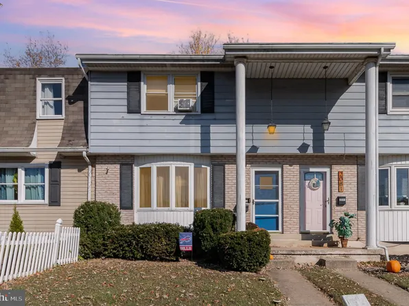 2083 Market Street Ext, Middletown, PA 17057