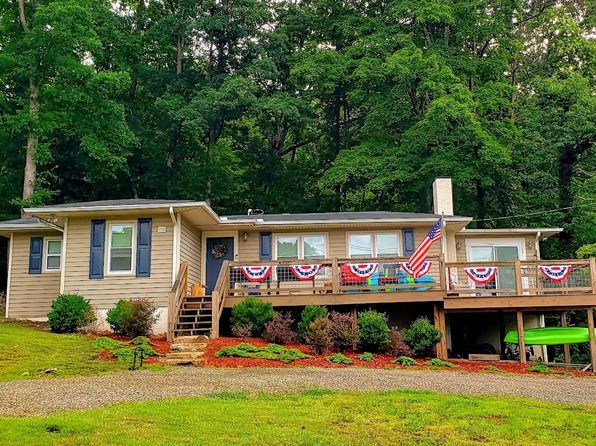 1710 Chatuge Shores Rd, Hiawassee, GA 30546