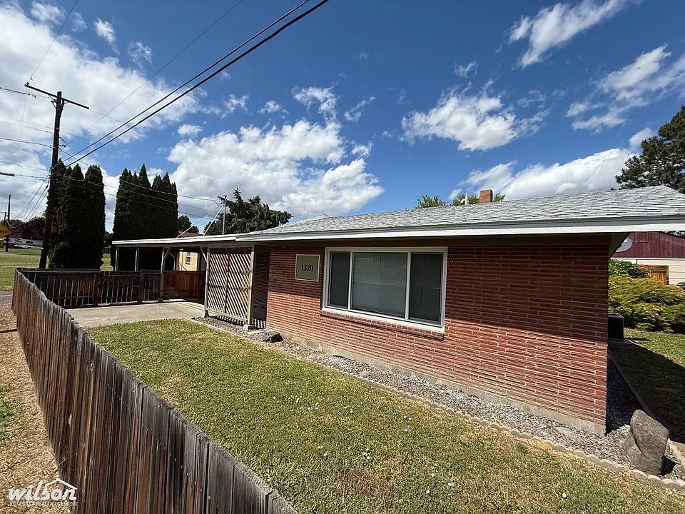 1320 S 20th Ave