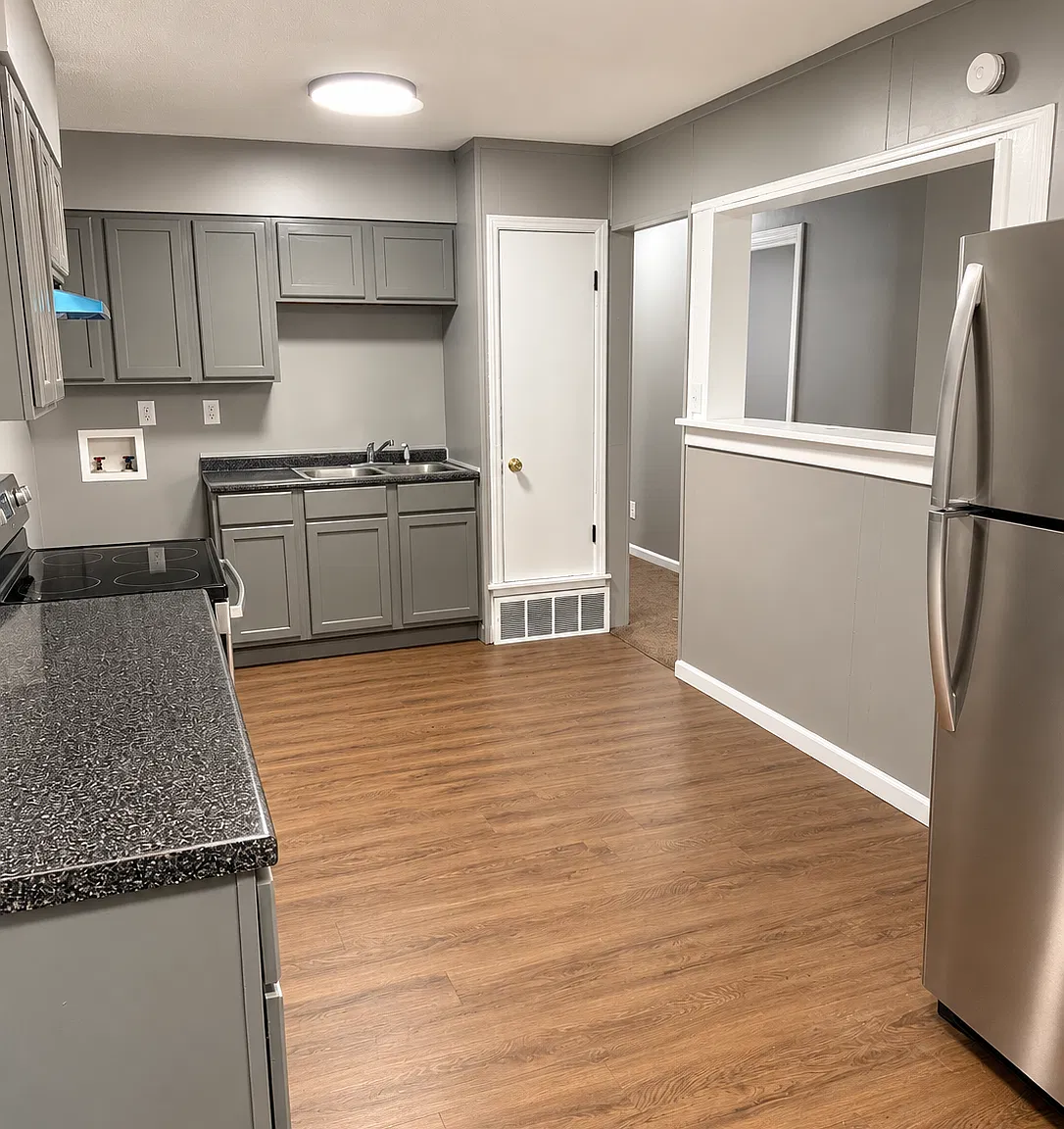 4 bed, 1142 sqft, $1,399 — Photo 3