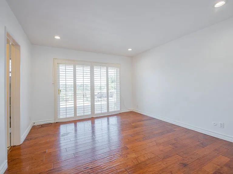 4321 Clear Valley Dr — Photo 29
