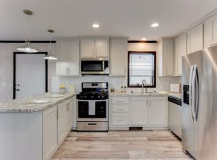 28 Deerwood Dr, Osseo, MN 55369